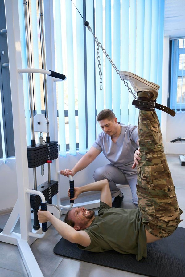 Quali sono i passaggi per implementare un sistema di controllo della trazione personalizzato in un veicolo classico?